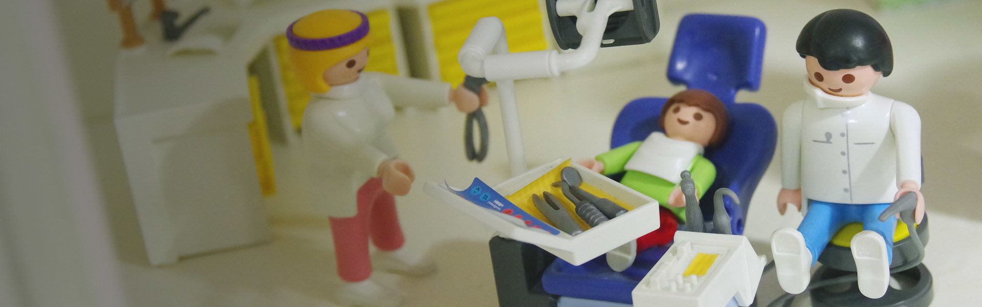 Zahn-, Mund- und Kieferbehandlung während der Kindheit